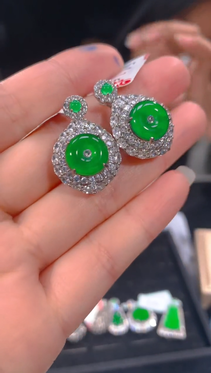 【闪购商品】定制翡翠未镶嵌37定制翡翠，多样性发货（发其一）