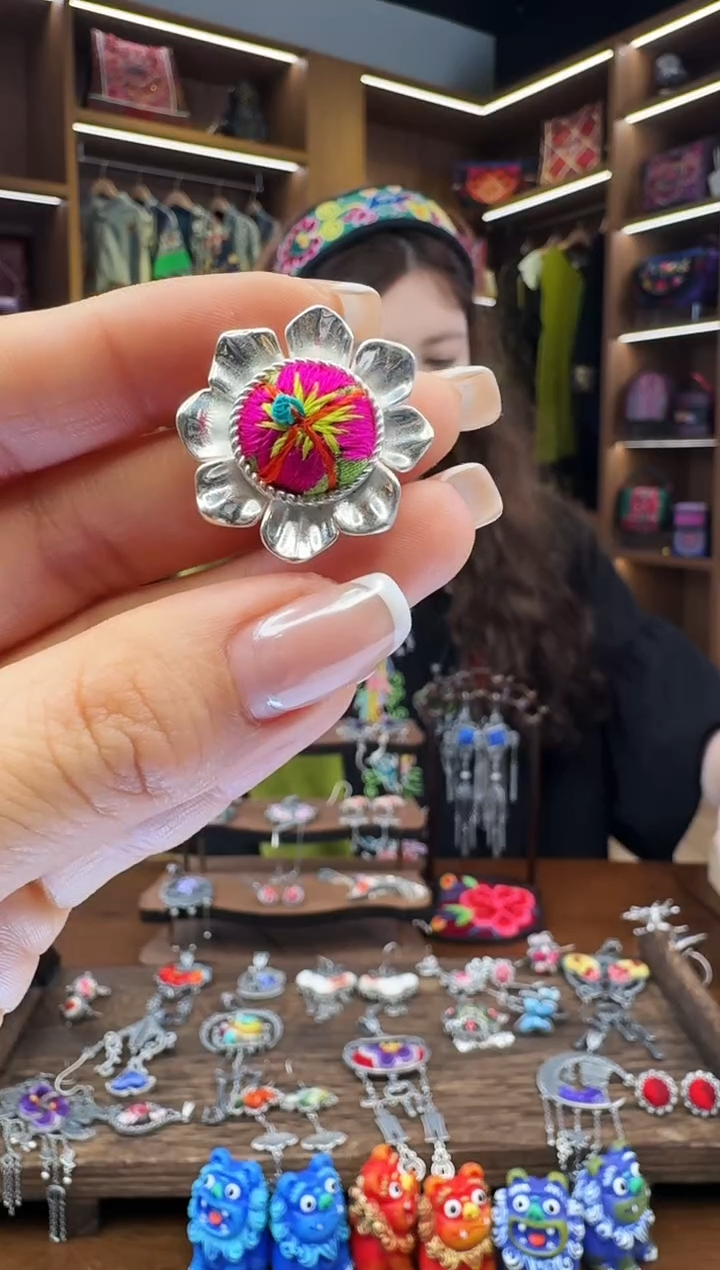 【闪购商品】织绣37黔东南苗族刺绣