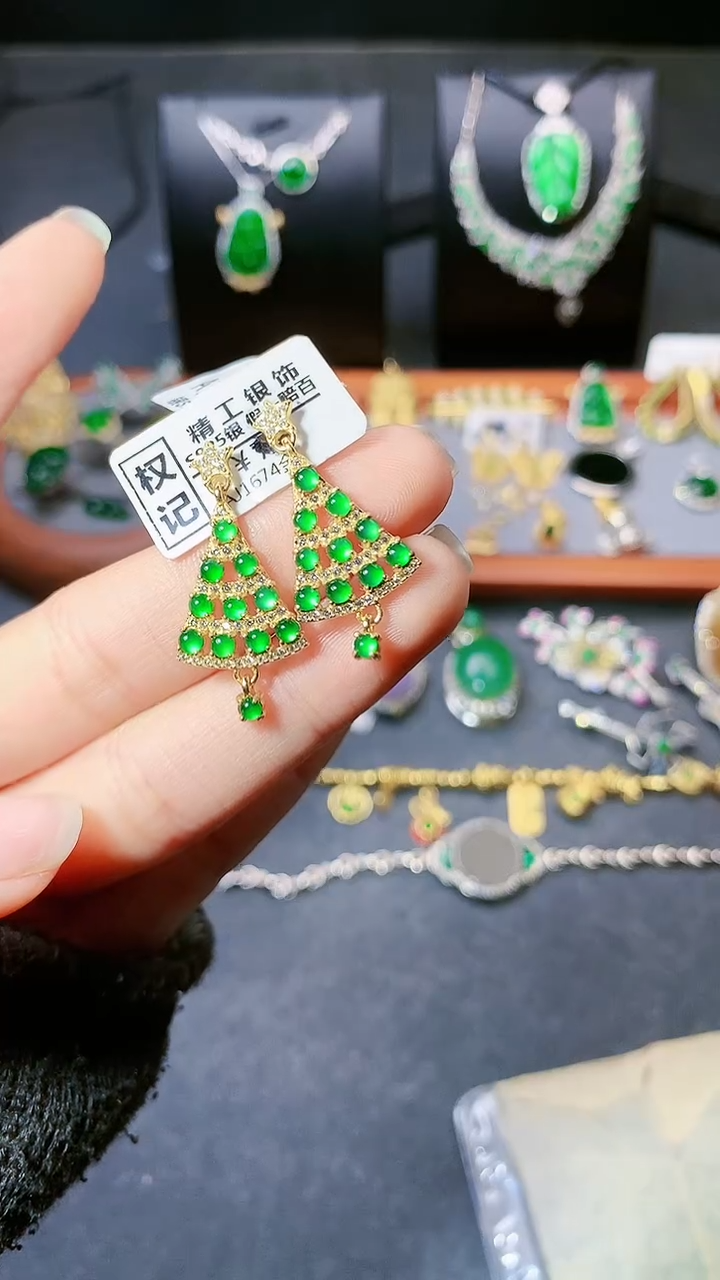 【闪购商品】翡翠耳饰银S925镶嵌耳饰