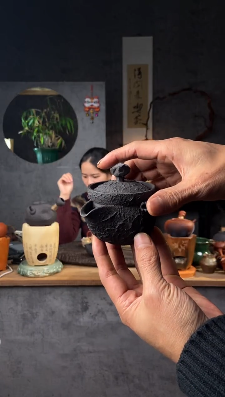 【闪购商品】全手工原矿潮州黑陶宝瓶