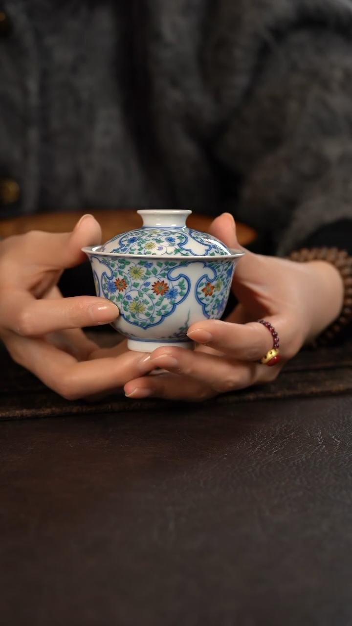 【闪购商品】杯聚澜堂斗彩如意纹元宝盖碗