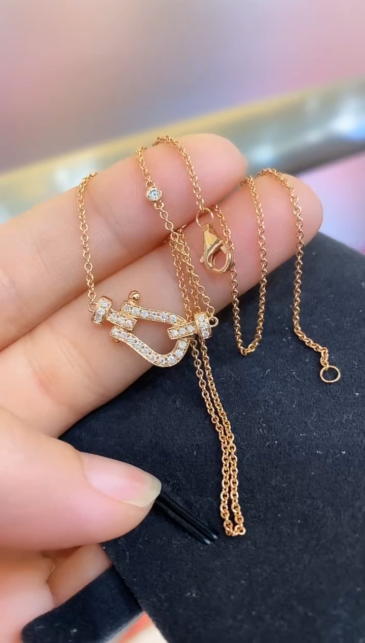 【闪购商品】钻石项链18K金镶嵌马蹄项链