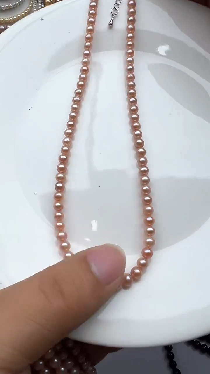 淡水珍珠未镶嵌颈饰1