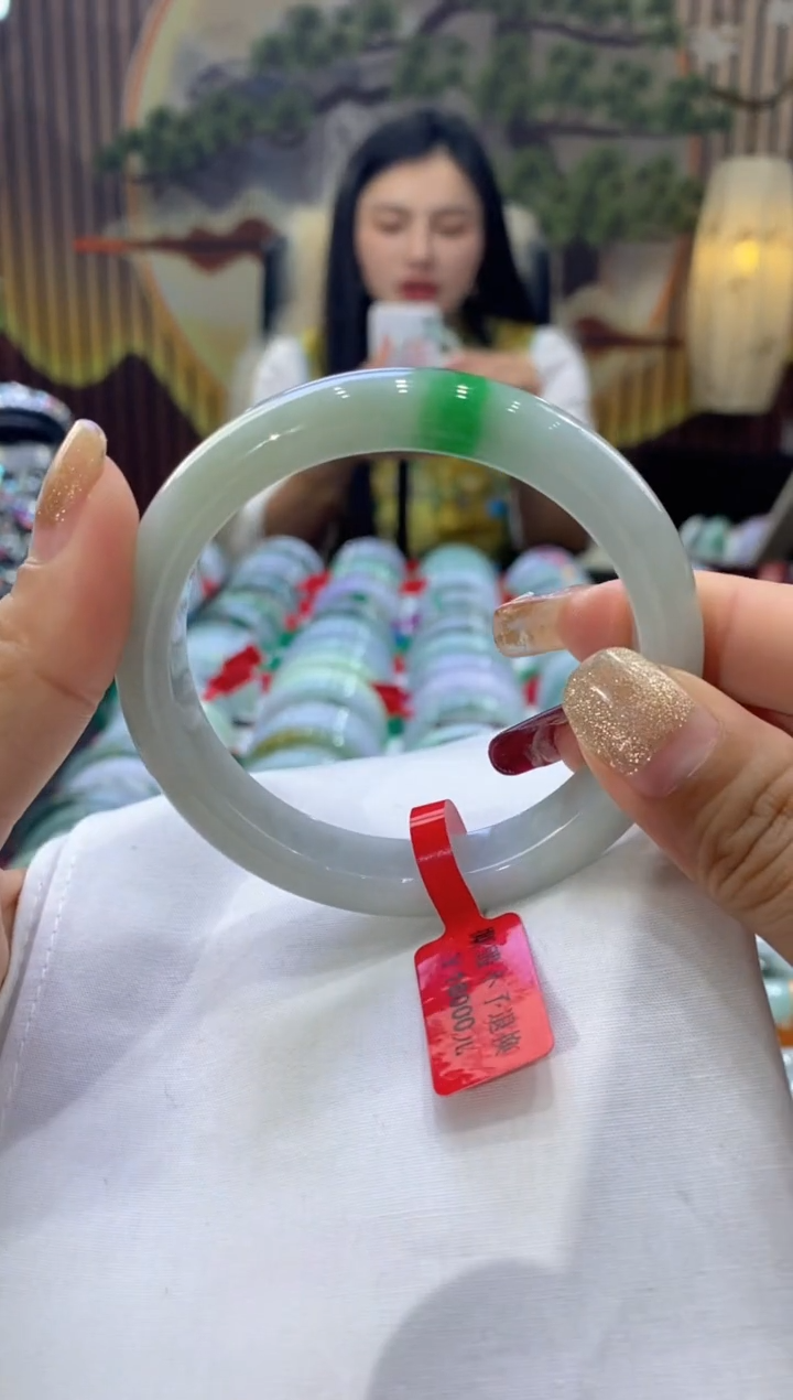 【闪购商品】翡翠手镯未镶嵌多人07021