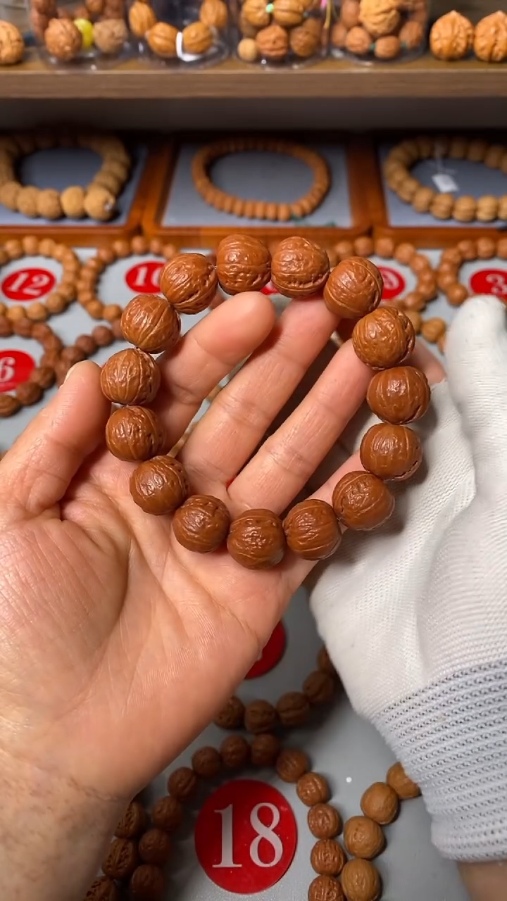 文玩核桃手串红油皮圆润矮桩龙珠17mm