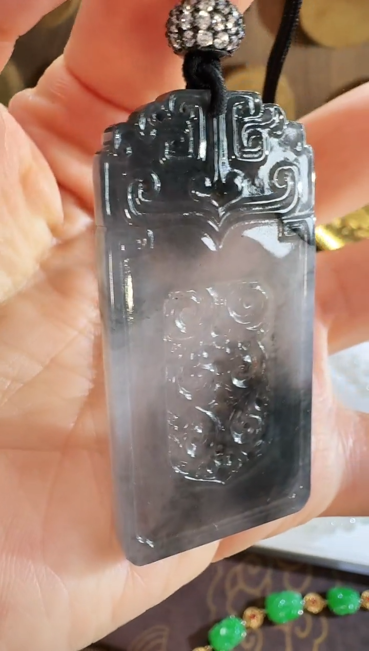 翡翠未镶嵌颈饰吊坠