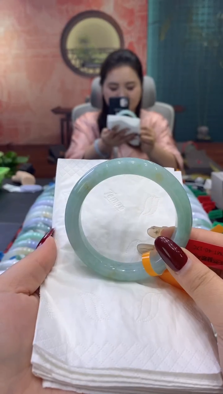 【闪购商品】翡翠手镯未镶嵌多人0006053