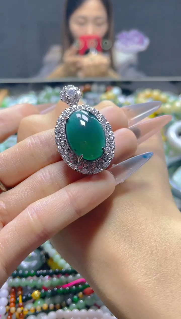 颈饰未镶嵌翡翠/V/翡翠A货，一件也是批发价