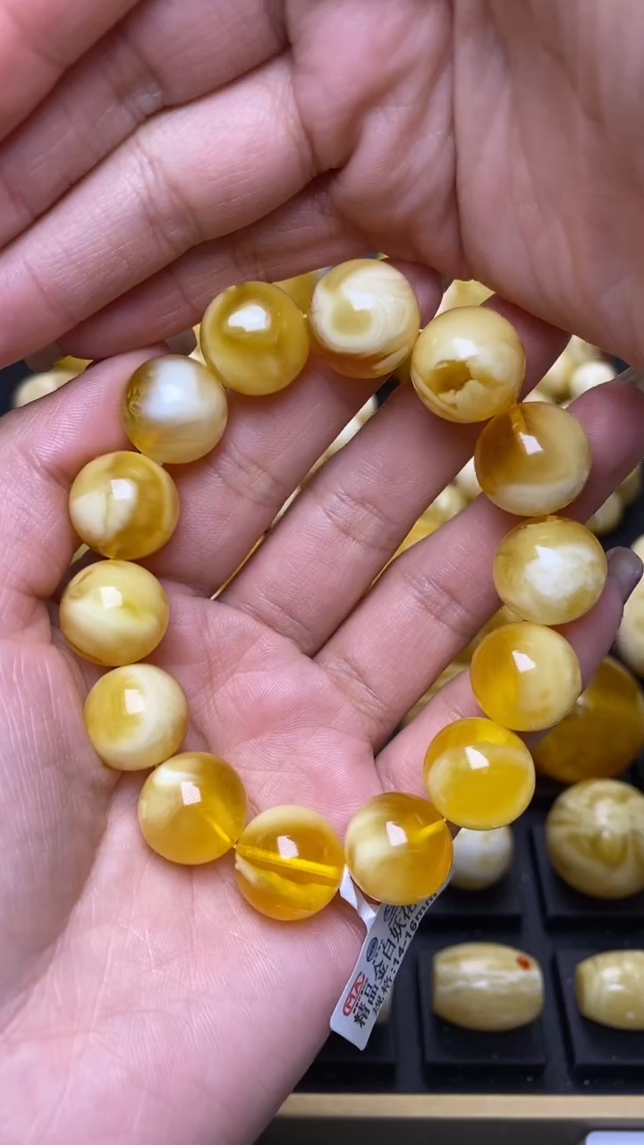 【闪购商品】琥珀裸石未镶嵌葵. 96