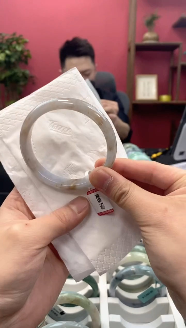 【闪购商品】翡翠手镯未镶嵌00003815