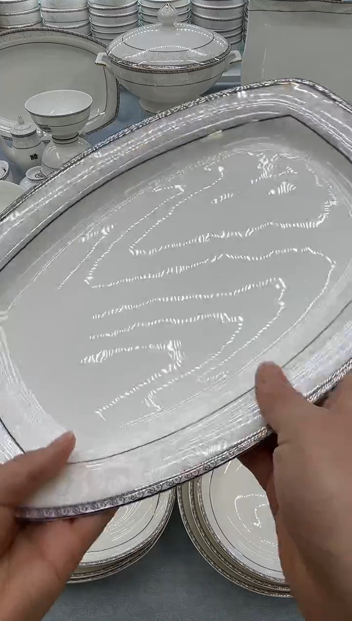 骨瓷 玲珑12方鱼1个