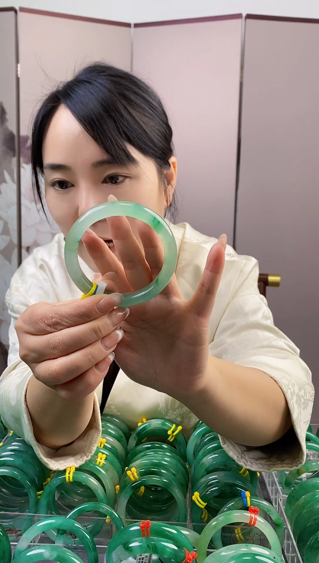 【闪购商品】石英质玉手镯未镶嵌16