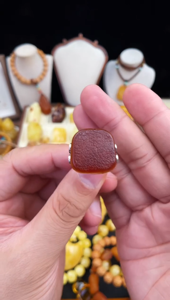 琥珀未镶嵌珠宝奇石柒月