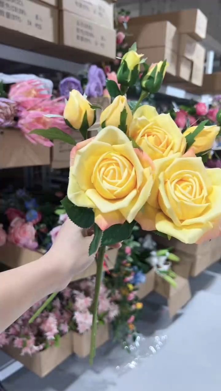 3枝黄色手感保湿妃子玫