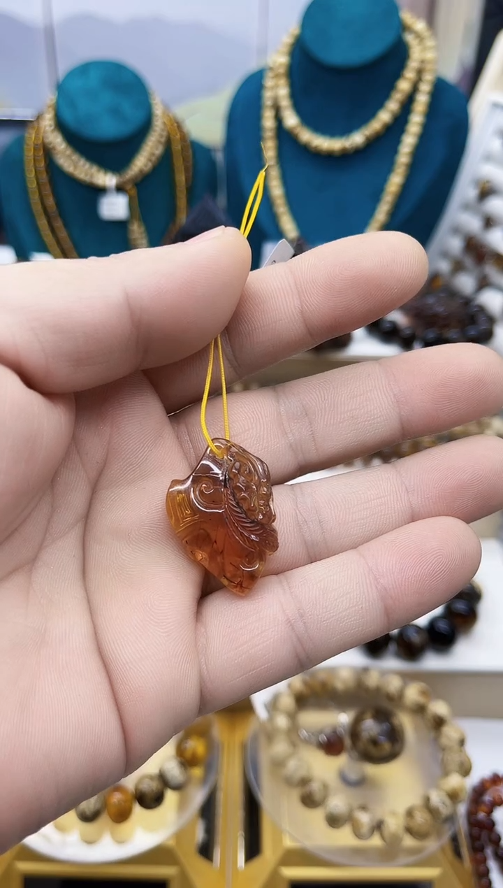 【闪购商品】琥珀吊坠(不含链)未镶嵌抚顺琥珀