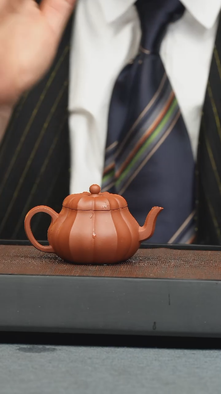 【闪购商品】紫砂茶壶明清 陈伯芳六瓣菱花-朱泥