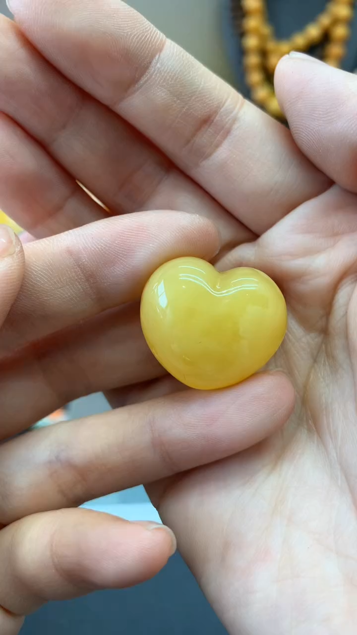 【闪购商品】未镶嵌琥珀珠宝奇石716