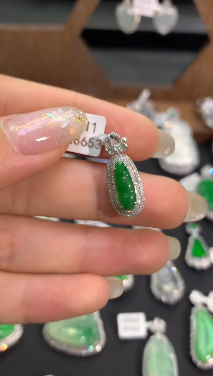 翡翠18K金镶嵌吊坠(不含链)吊坠