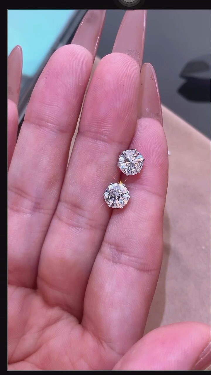 铂Pt950镶嵌实验室培育钻石铂镶Pt950镶单边1克拉平底六爪耳钉