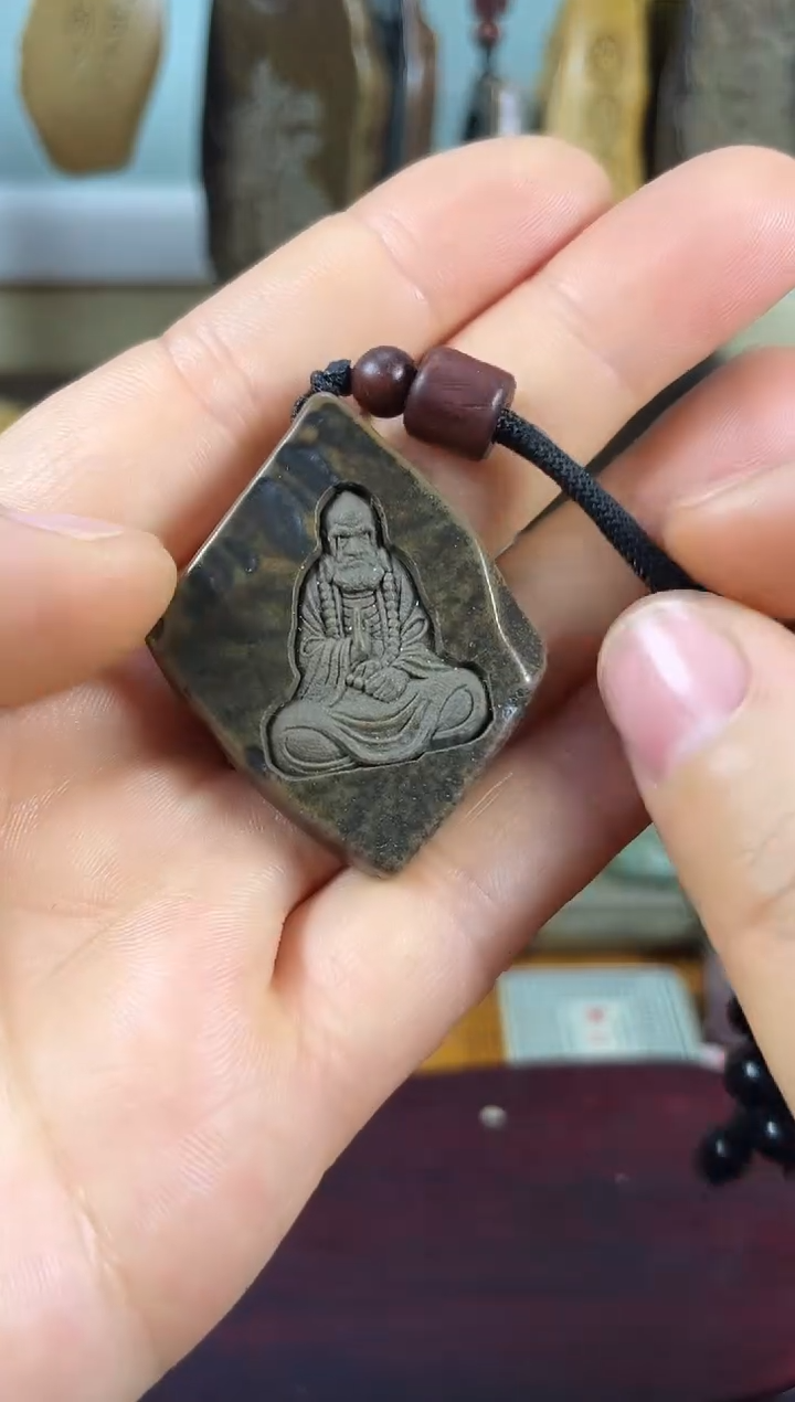 原石雕刻手把件  默认打孔穿绳22