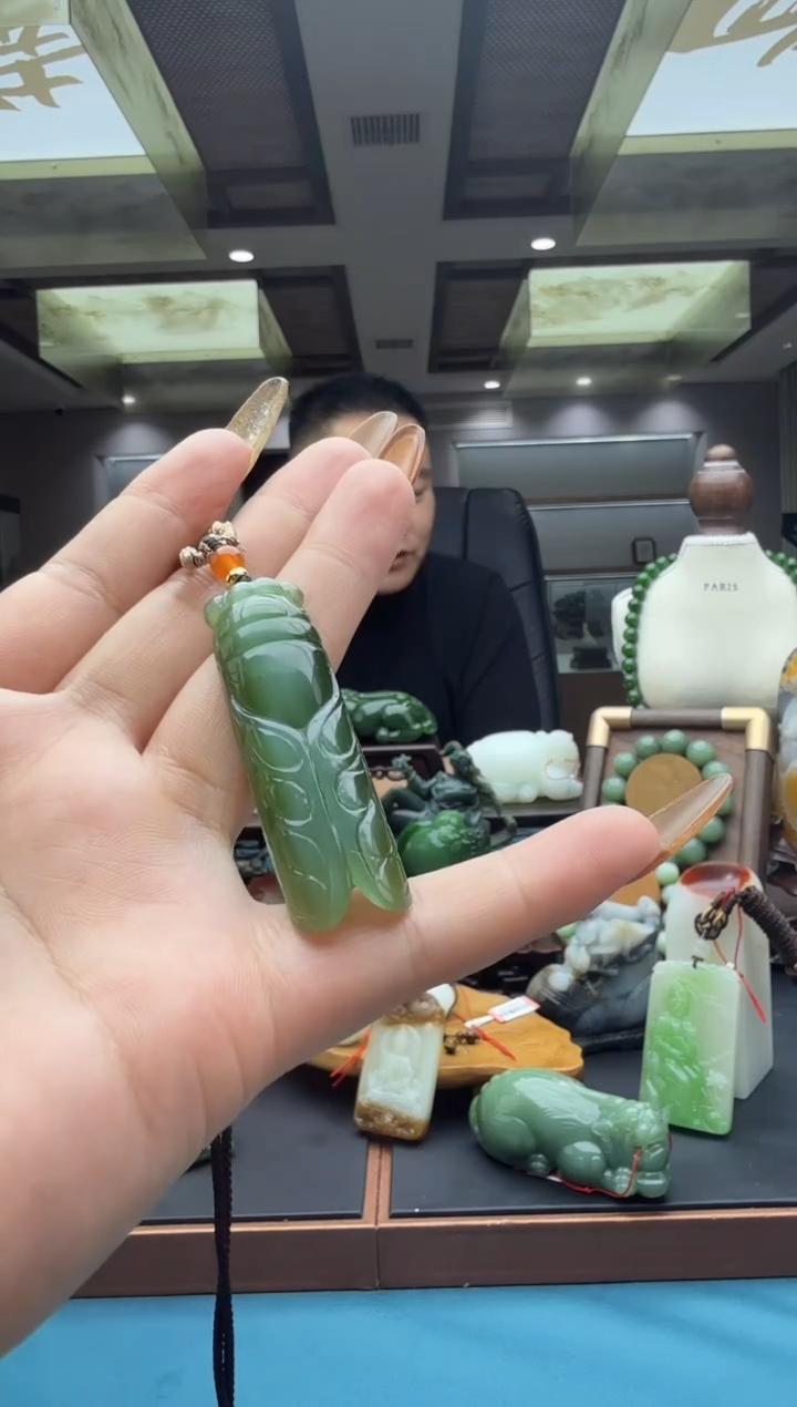 未镶嵌和田玉挂件eb