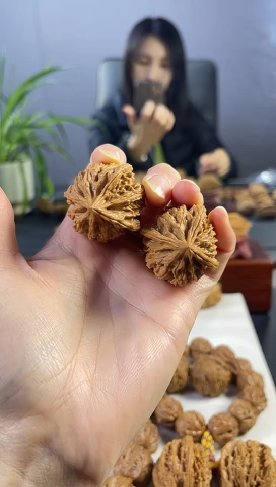 把件文玩核桃13号三棱文玩核桃