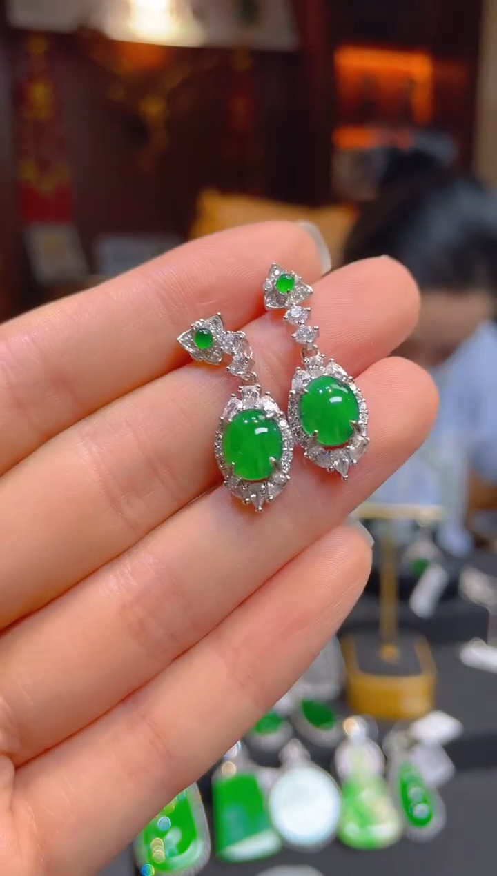 【闪购商品】翡翠耳饰银S925镶嵌86704天然A货翡翠耳坠