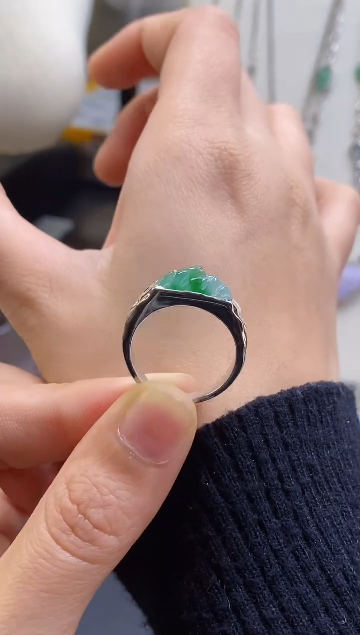 颈饰银S925镶嵌翡翠19593