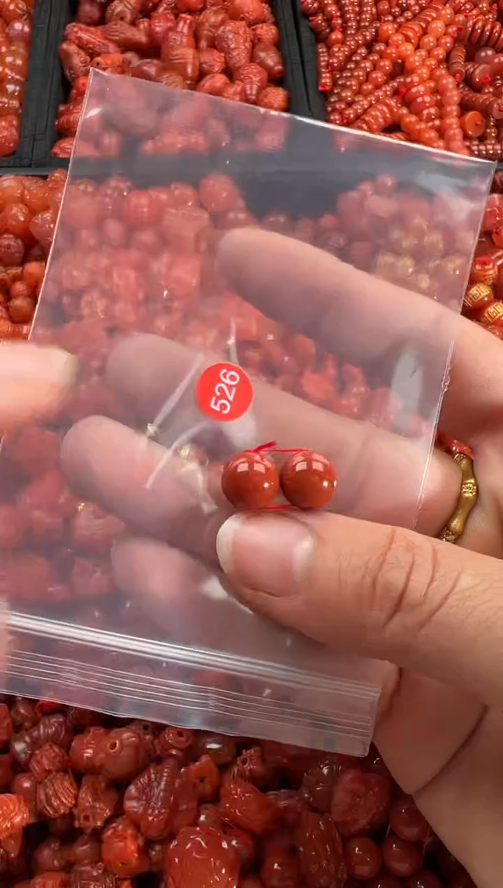 【闪购商品】南红玛瑙颈饰未镶嵌1