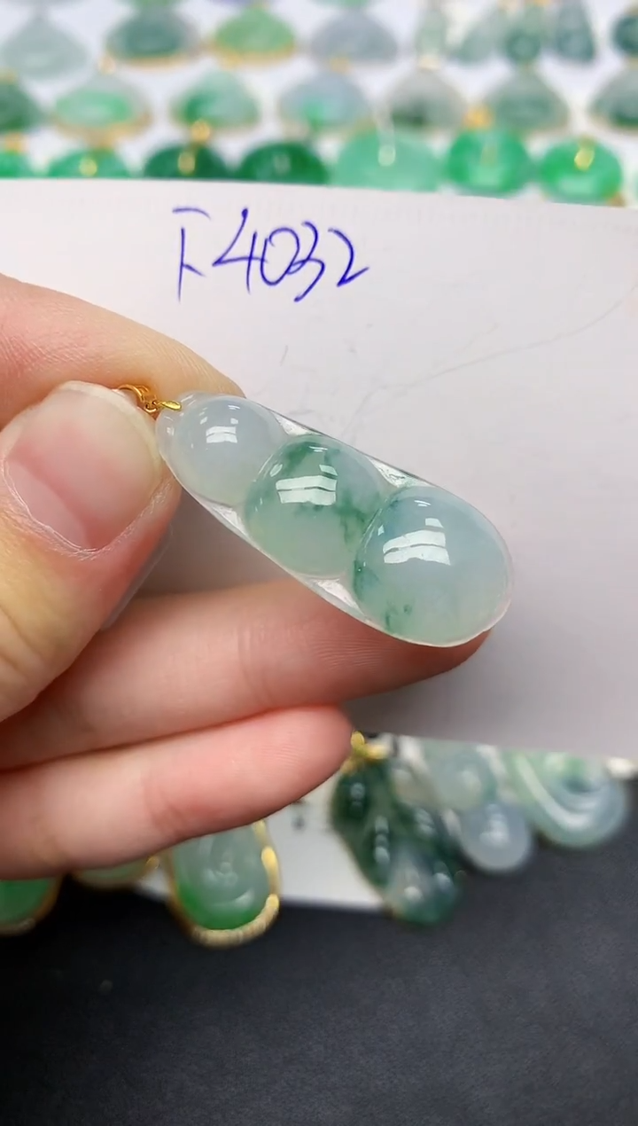 颈饰18K金镶嵌翡翠天然缅甸A货翡翠百元以上9元证书费自理