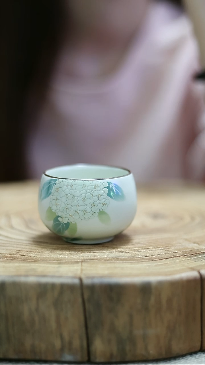 超级好看的绣球小杯