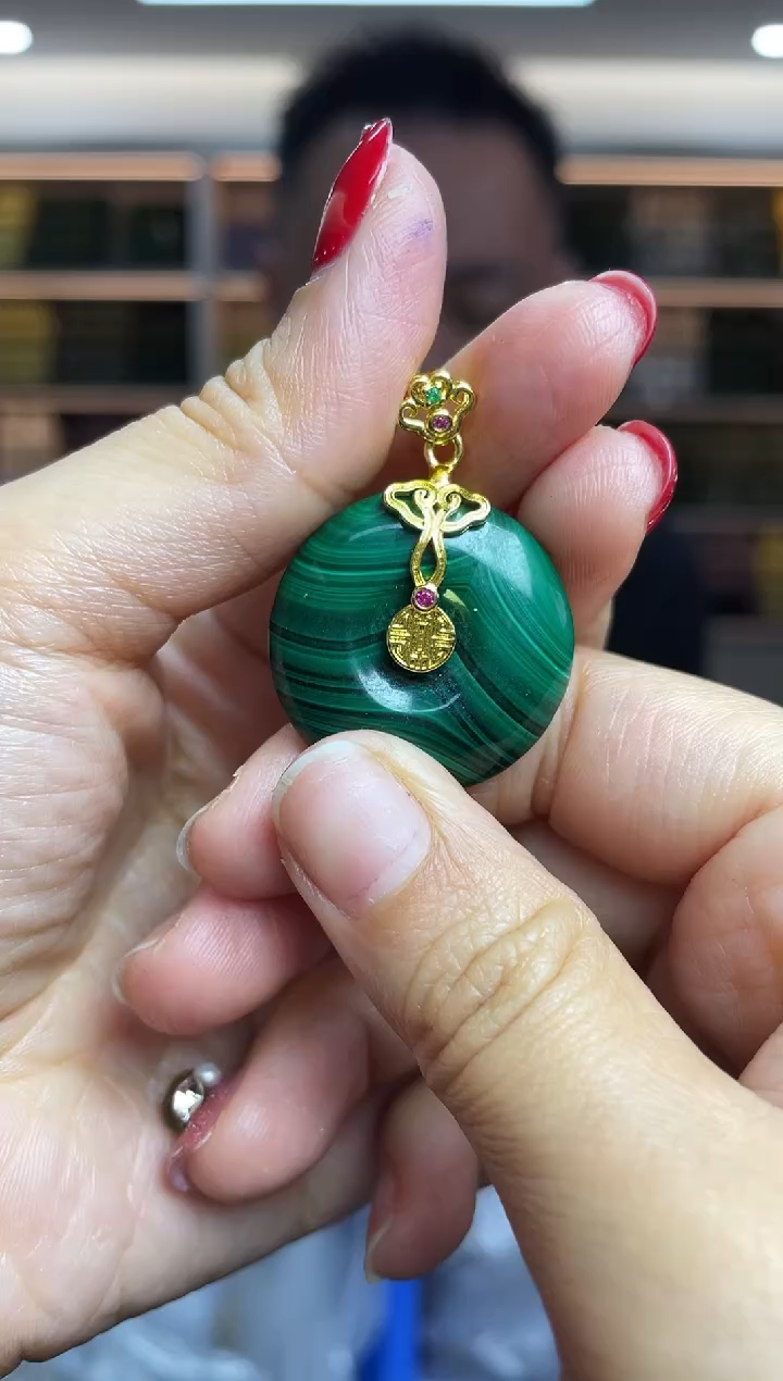 【闪购商品】孔雀石`未镶嵌多样性发一件