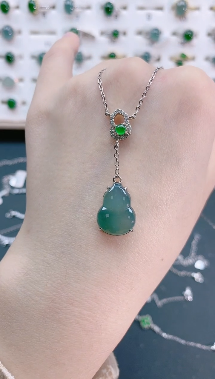 【闪购商品】翡翠颈饰银S925镶嵌天然翡翠