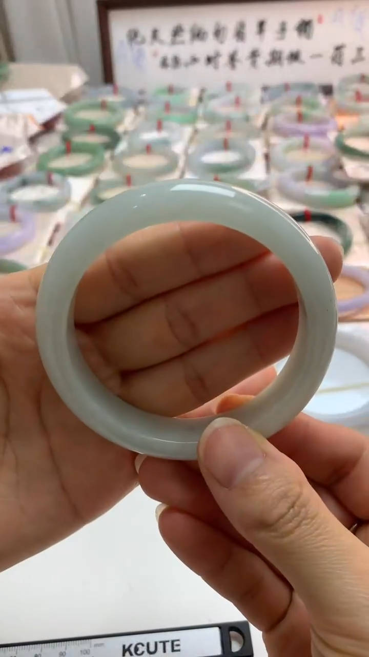 未镶嵌手镯翡翠59葡萄肉