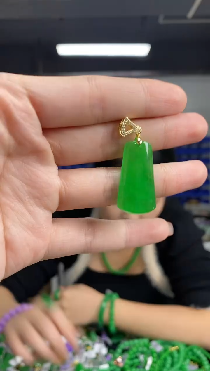 颈饰未镶嵌翡翠闪购链接   多样性发其一颜色微差