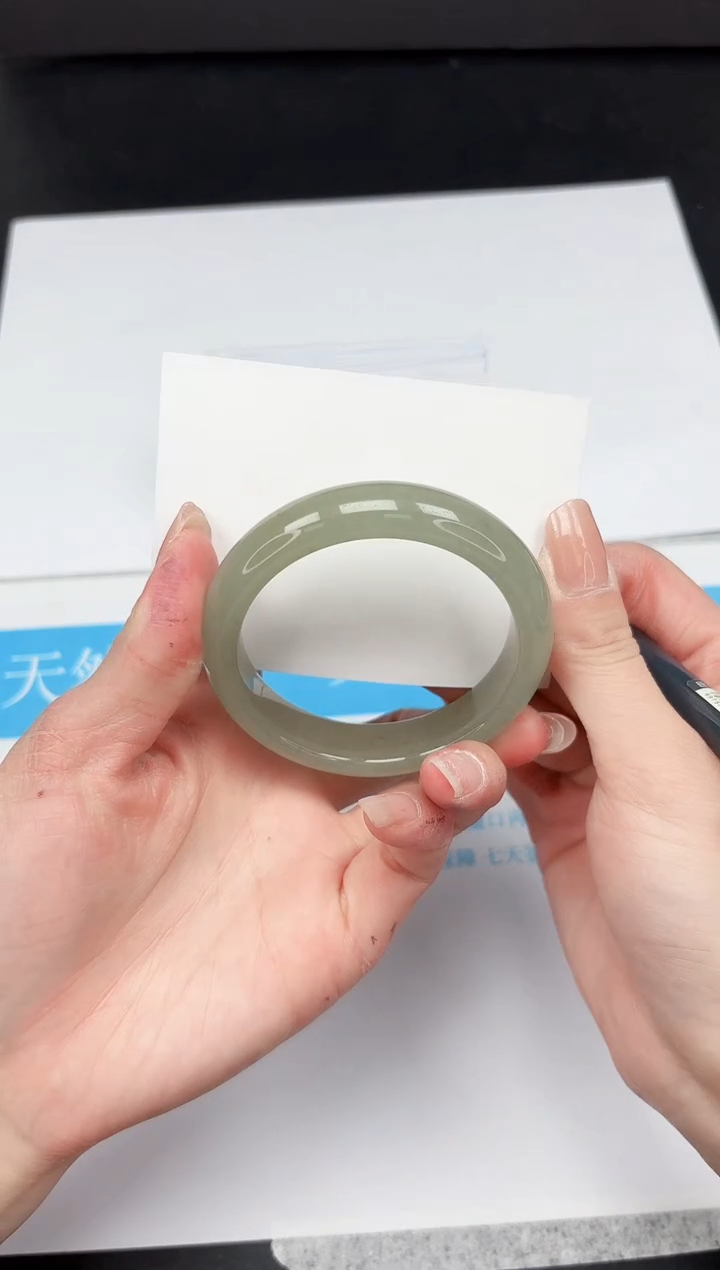 【闪购商品】石英质玉手镯未镶嵌275-57.3