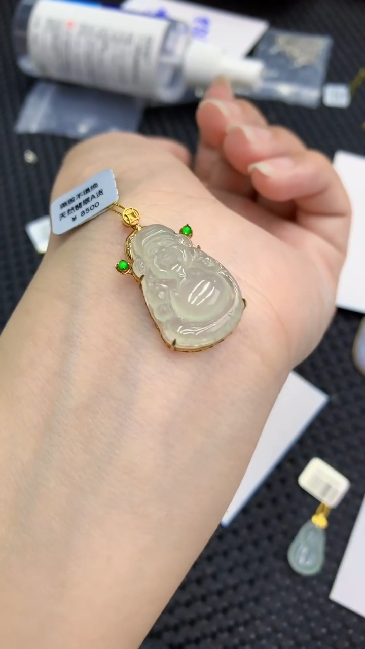 【闪购商品】翡翠颈饰18K金镶嵌            8