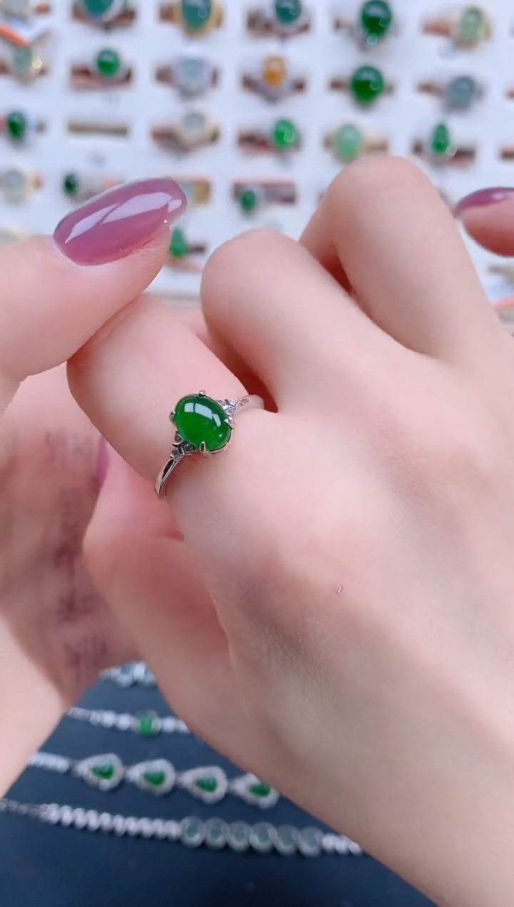 翡翠戒指银S925镶嵌天然翡翠