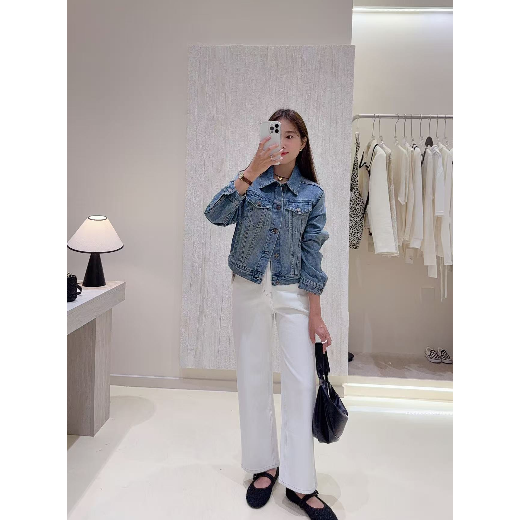 时尚感牛仔外套.