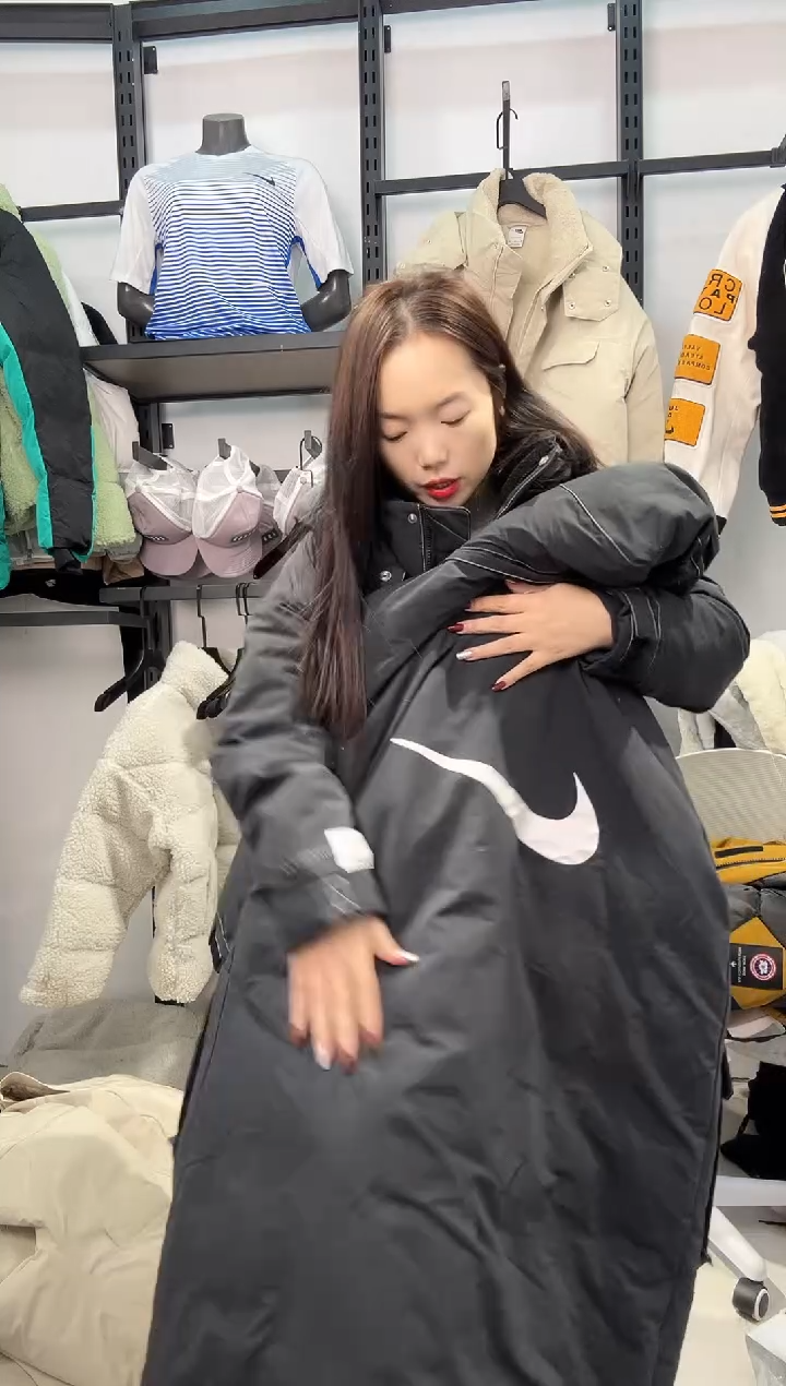 2558闪购编码 Nike/Jordan运动卫衣裤以直播间过款为准 尺码·M