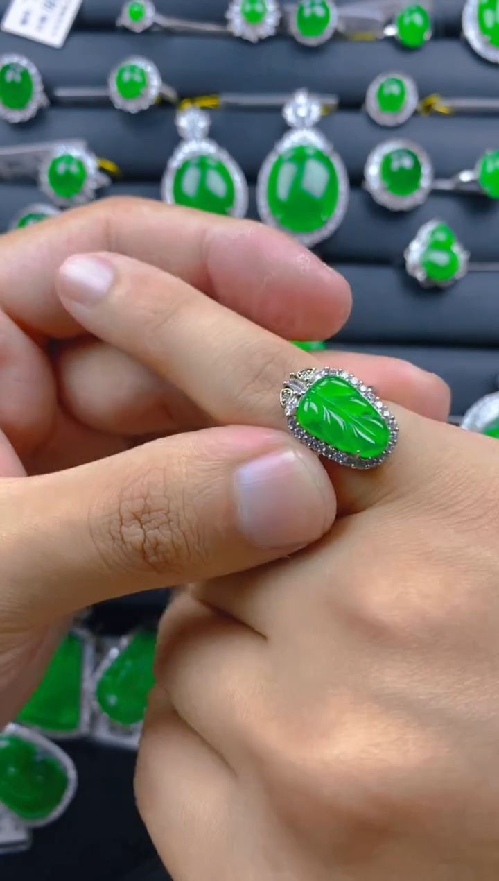 【闪购商品】翡翠戒指银S925镶嵌11111111