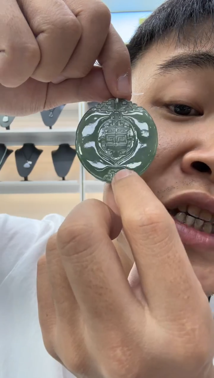 颈饰未镶嵌翡翠天然翡翠A货孤品一件 