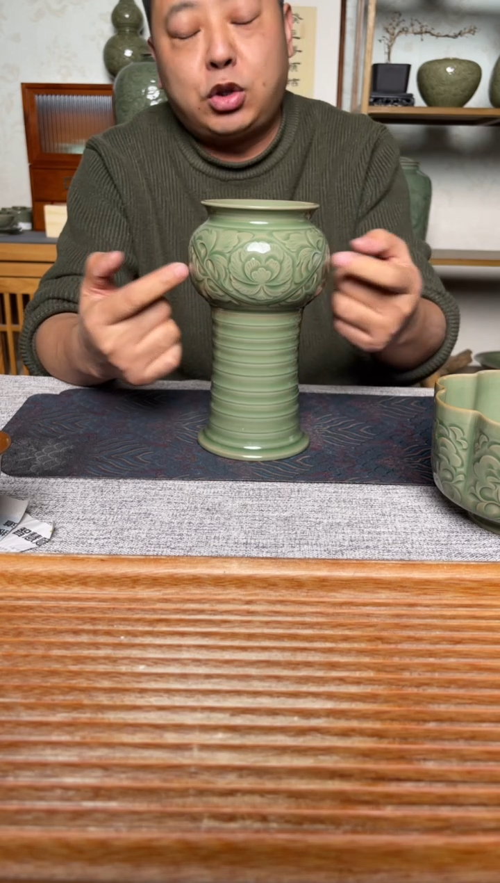 【闪购商品】其他331纯手工秘色牡丹纹灯笼瓶香筒