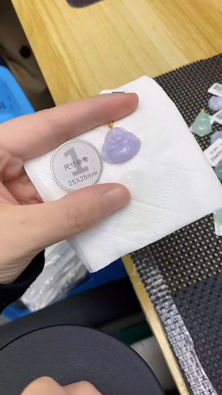 颈饰18K金镶嵌翡翠1111111