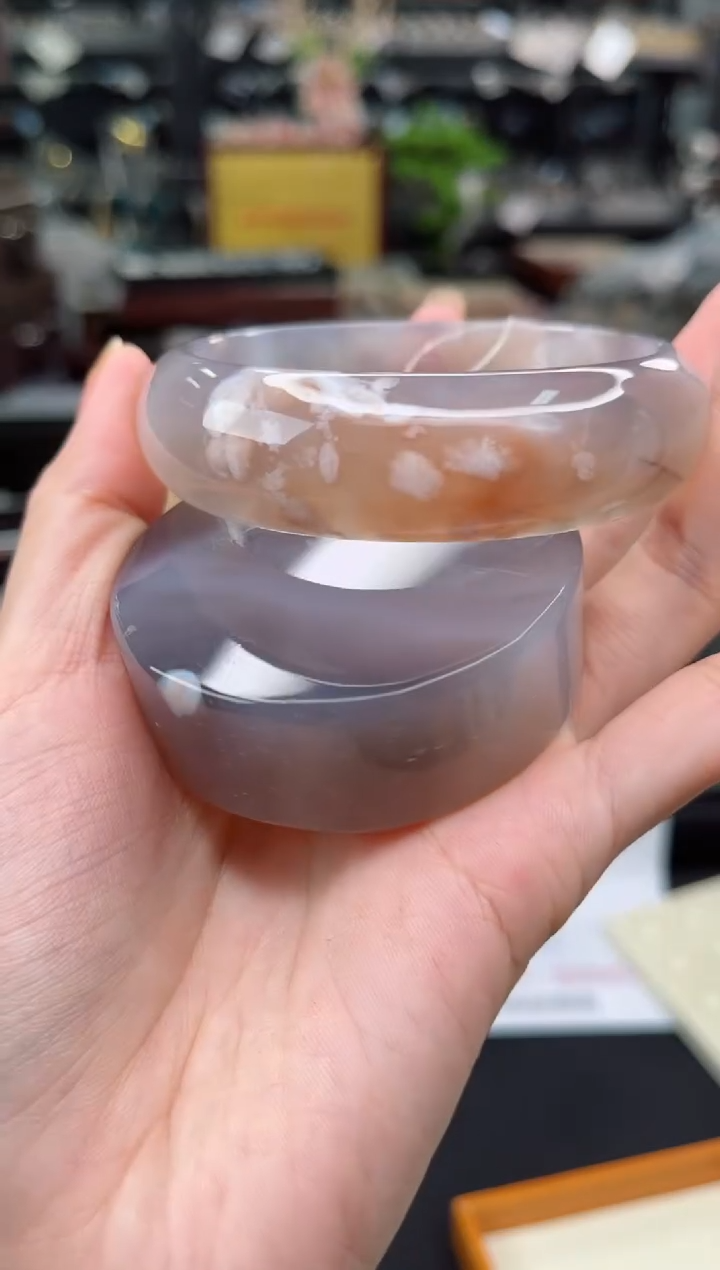 【闪购商品】石英质玉手镯未镶嵌61圈口（赠品镯心）6165130