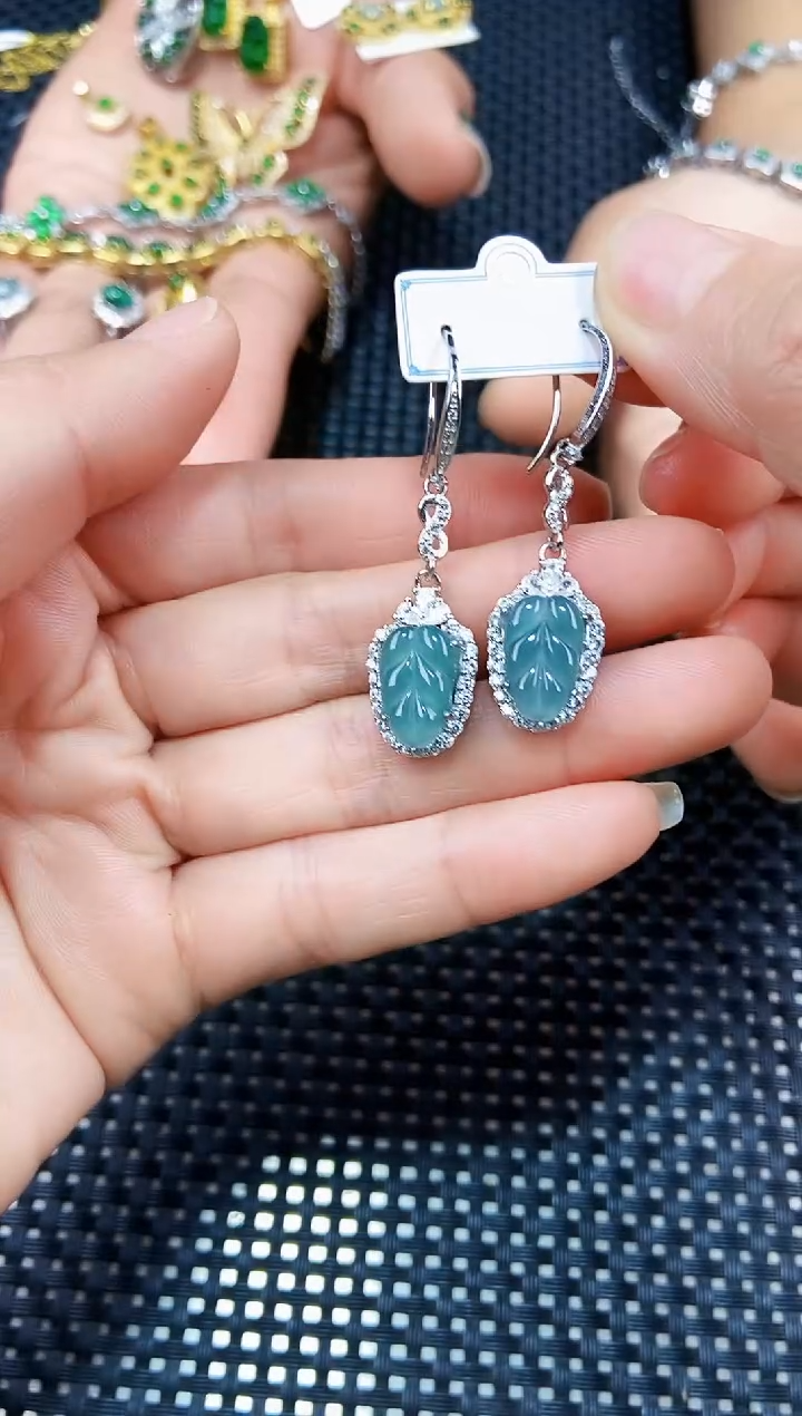 【闪购商品】翡翠耳饰未镶嵌11111111