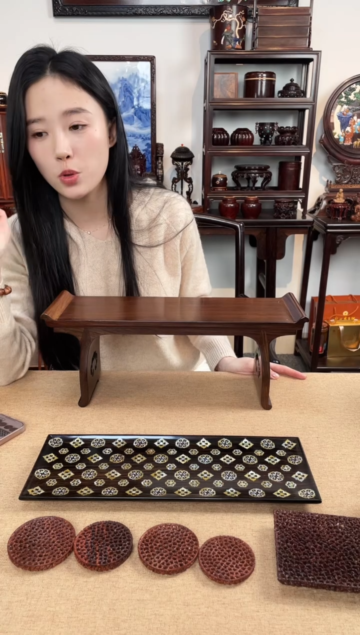 红酸枝木类成套家具一块玉翘头案