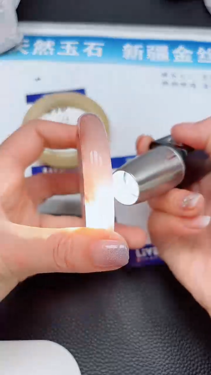 【闪购商品】石英质玉未镶嵌手镯411