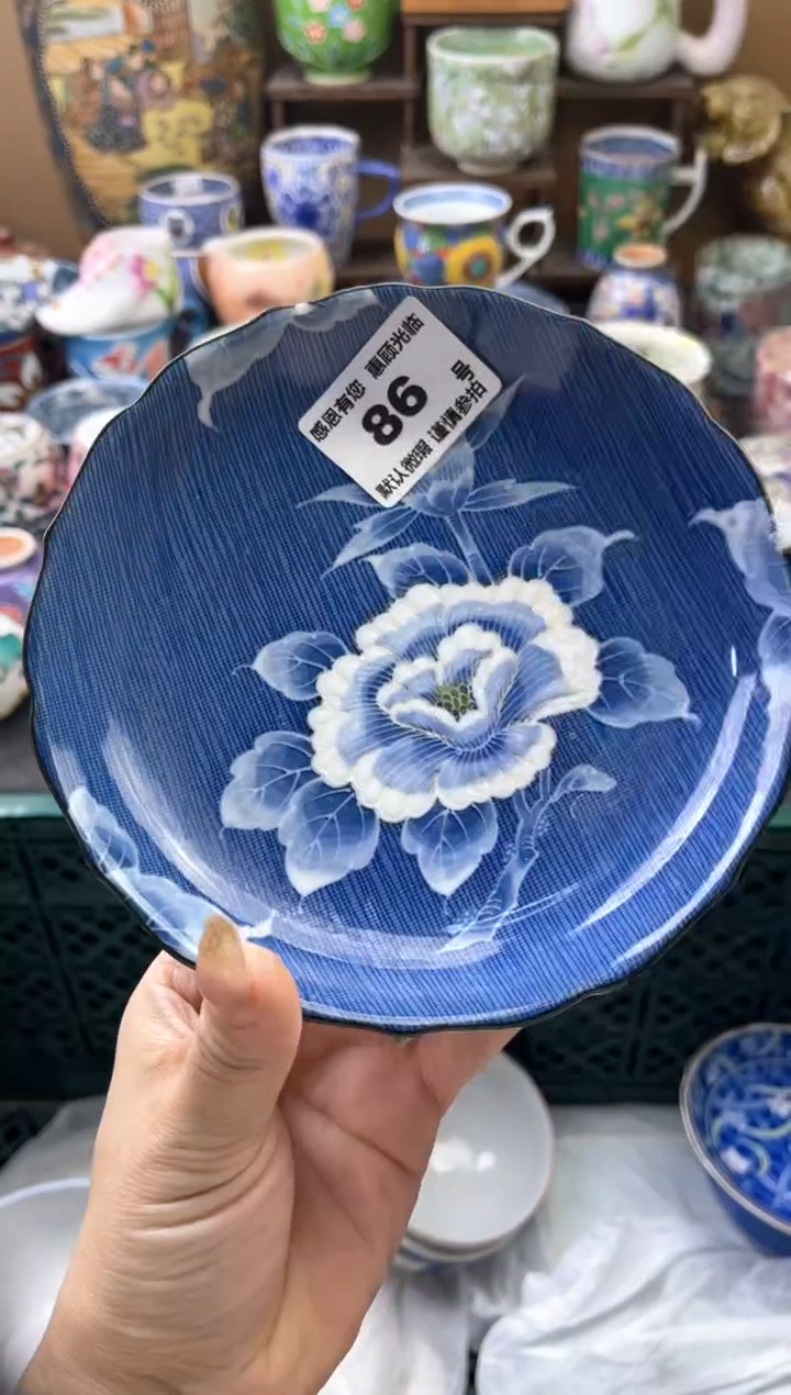 瓷片星****?86号六六工艺品瓷器有磕放漏