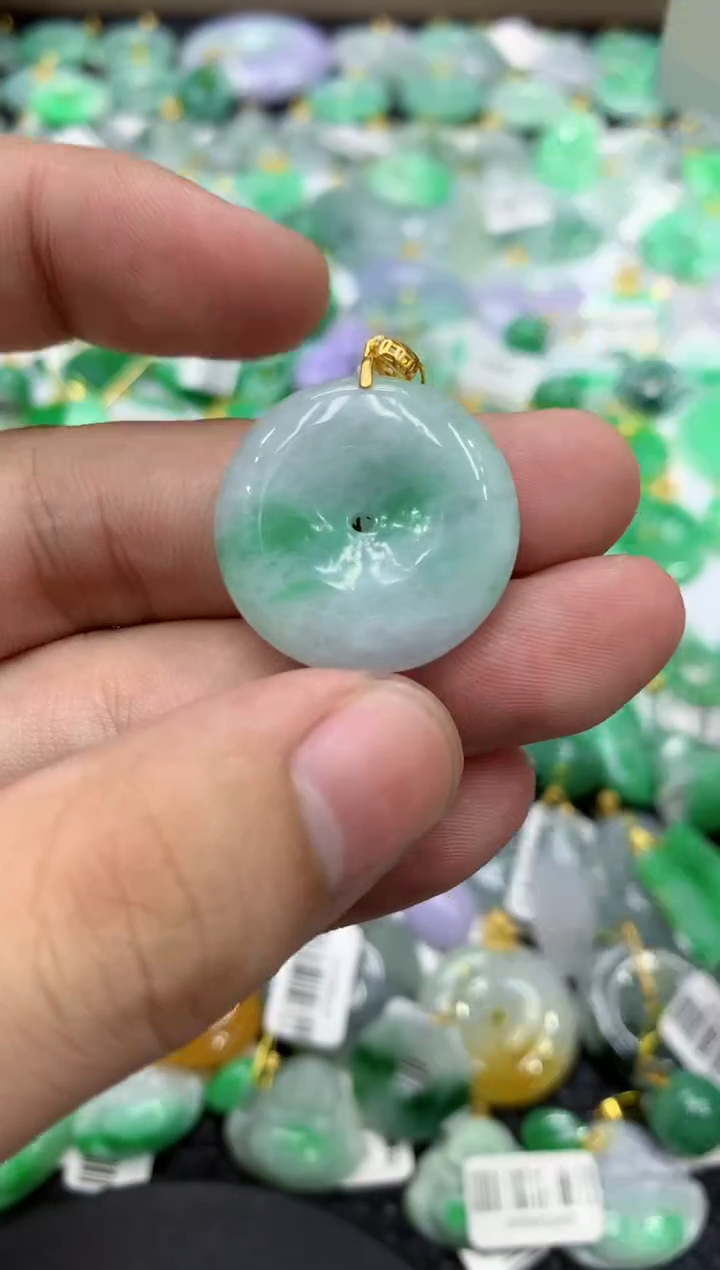 颈饰未镶嵌翡翠天然缅甸翡翠A货